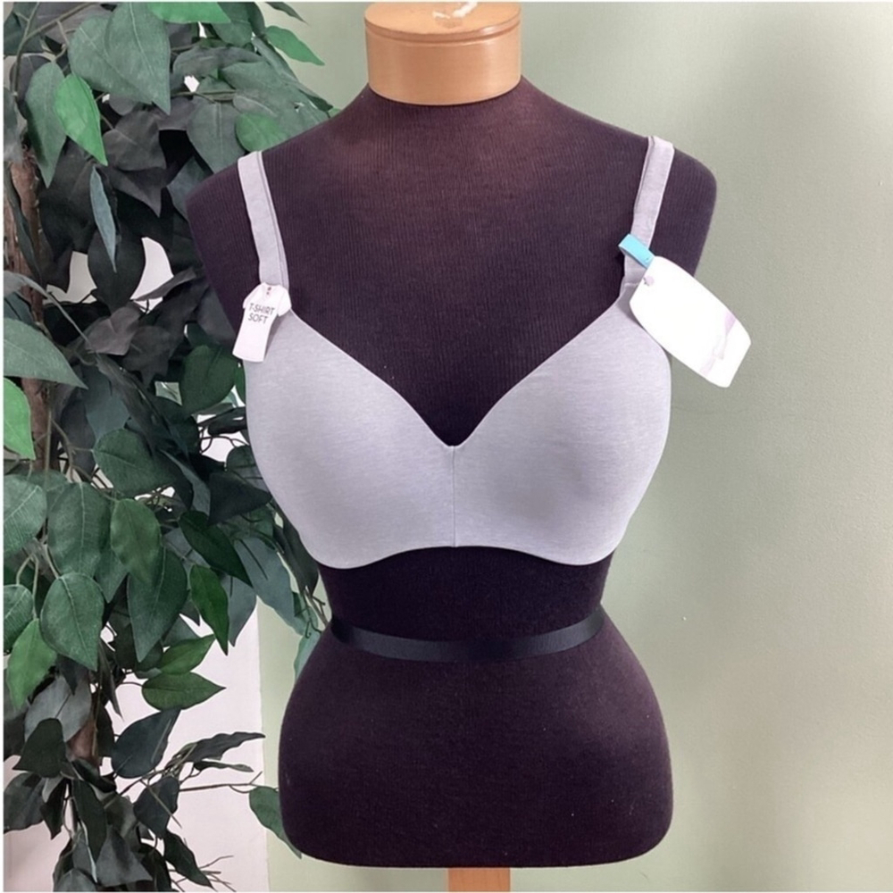 Hanes t shirt soft bra Woman's 34D gray marled back hook & eye closure